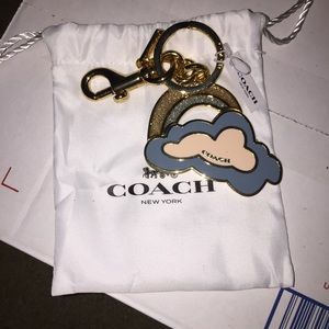 🤩Coach NEW keychain rainbow in a cloud🤩